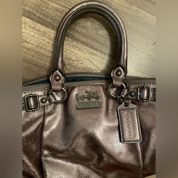 Coach leather purse - Picture 2 of 4